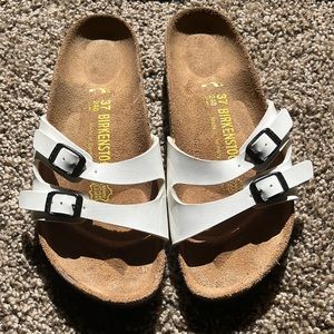 BIRKENSTOCK White Slippers 🔥🥰